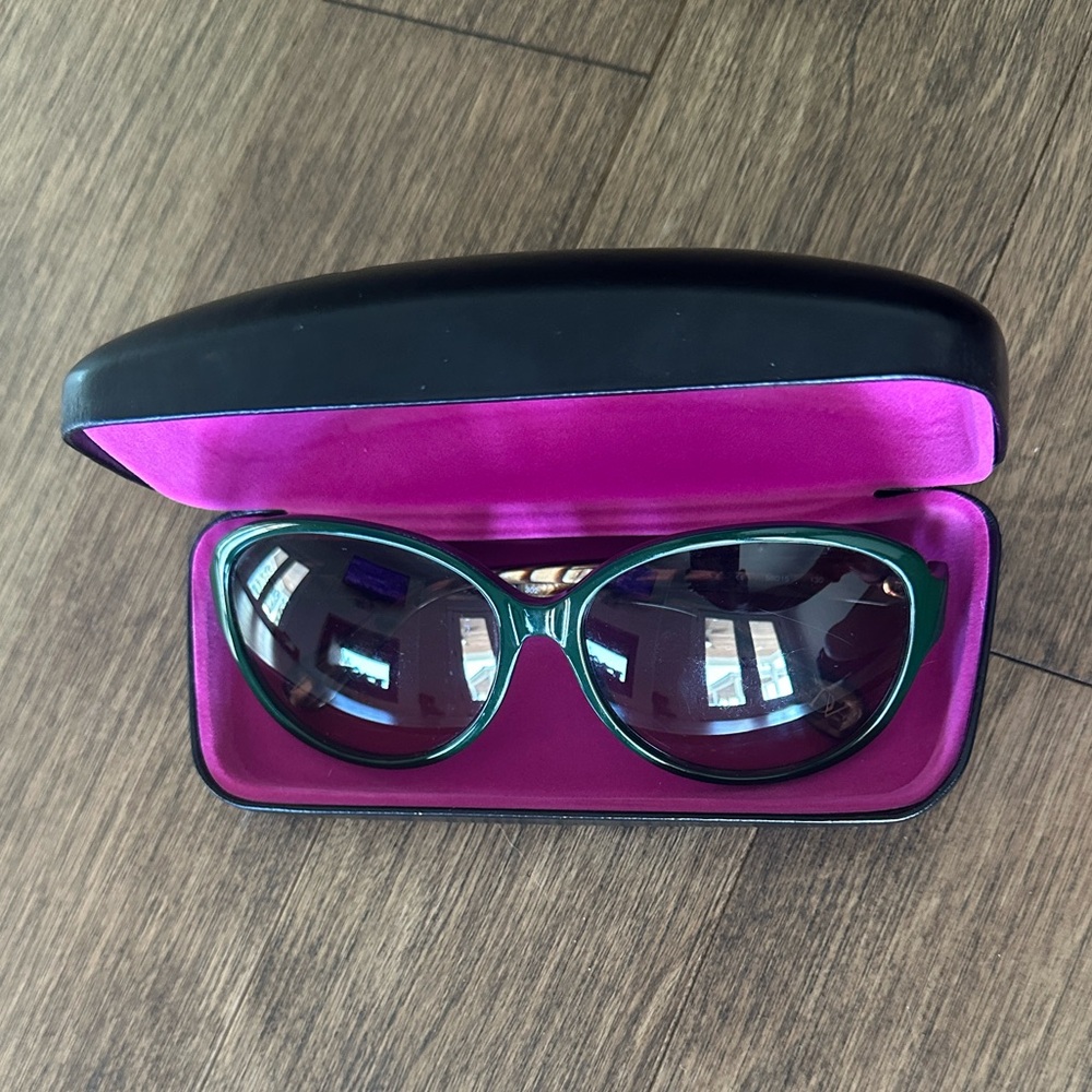 Diane Von Furstenberg green and tortoise sunglasses with case